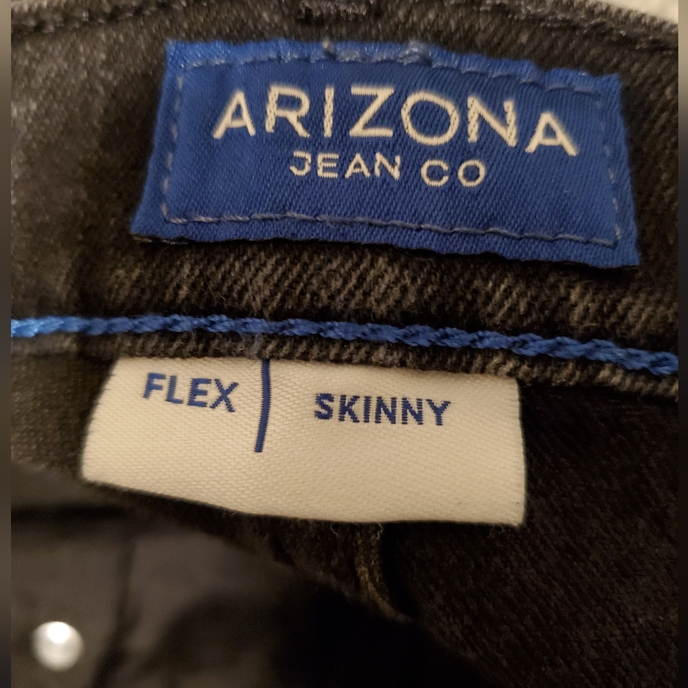 Arizona Jeans - Picture 3 of 4